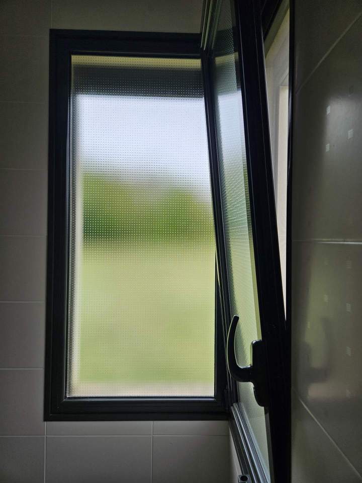 FENETRE OSCILLO BATTANTE ALUMINIUM